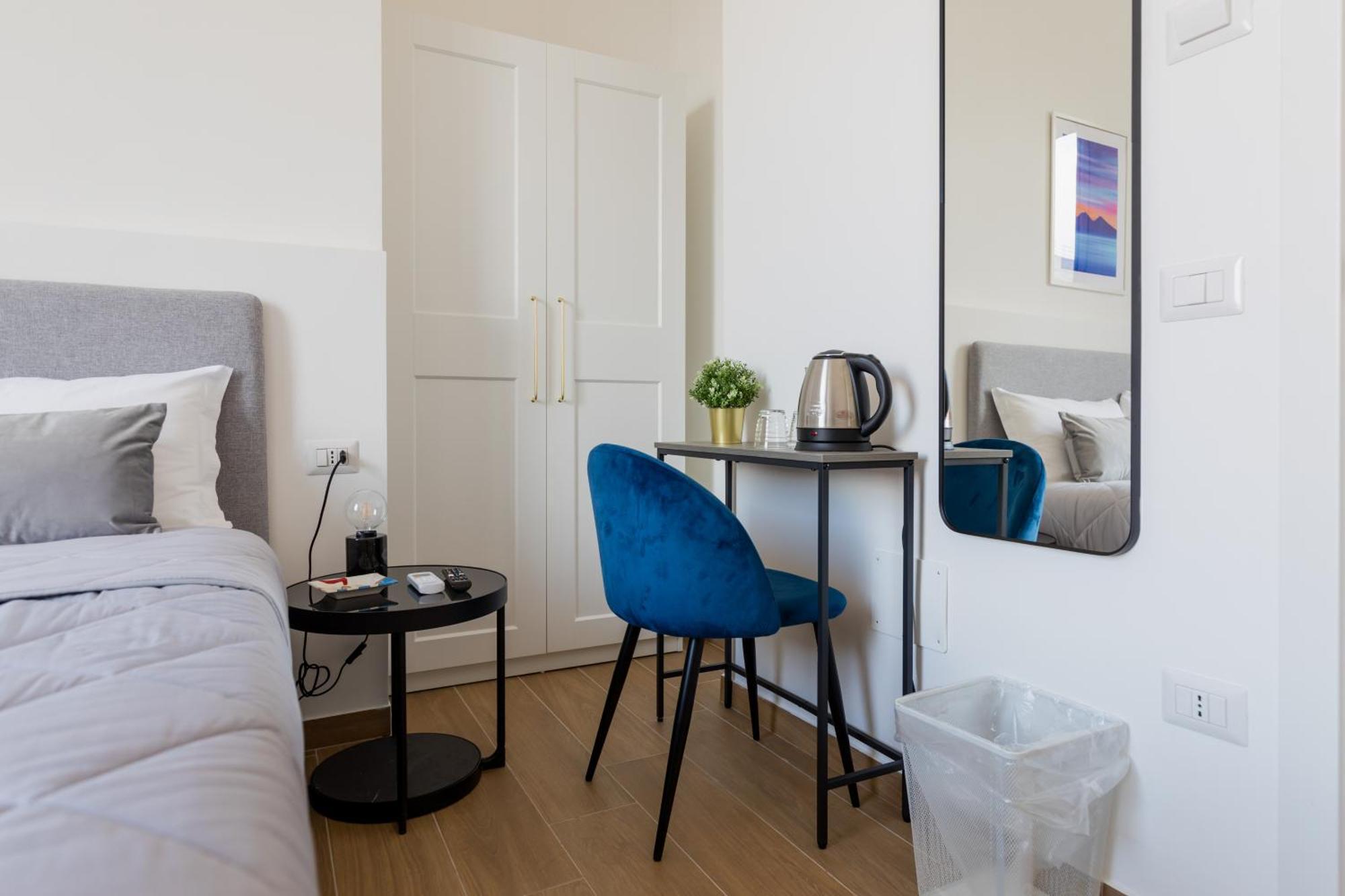 Blu Parthenope Suites Неаполь Экстерьер фото